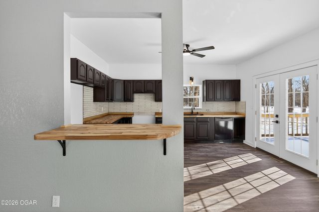 13038 E Minnie Ball Road, Nevada, MO 64772