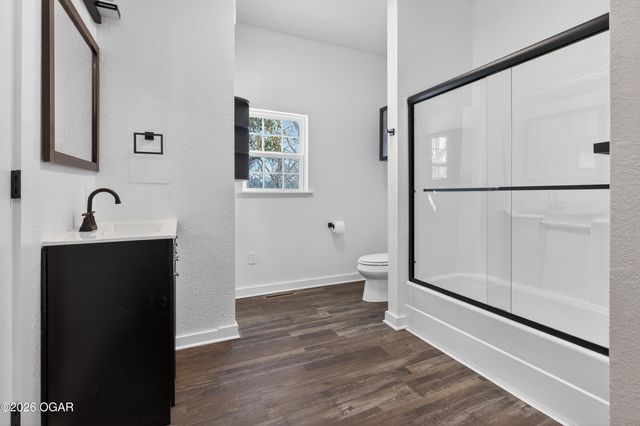 13038 E Minnie Ball Road, Nevada, MO 64772