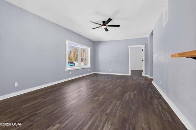 13038 E Minnie Ball Road, Nevada, MO 64772