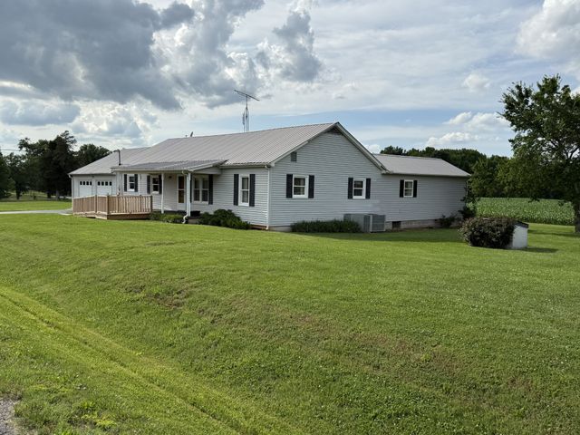 2971 Monroe Floyd Rd, Decherd, TN 37324