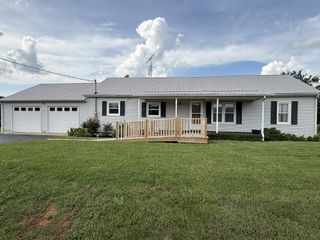 2971 Monroe Floyd Rd, Decherd, TN 37324