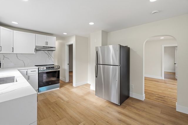 25 Johnson St, Worcester, MA 01604