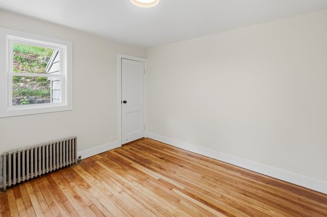 25 Johnson St, Worcester, MA 01604