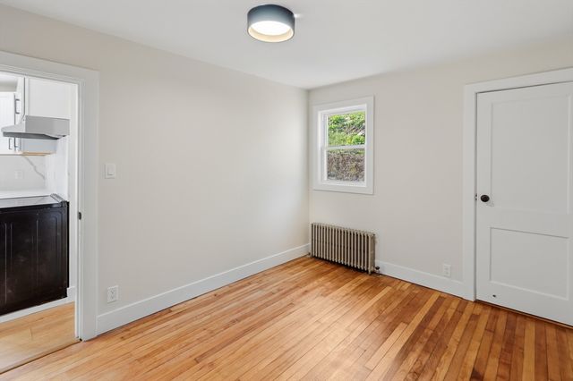 25 Johnson St, Worcester, MA 01604