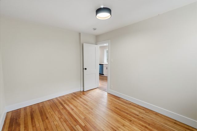 25 Johnson St, Worcester, MA 01604