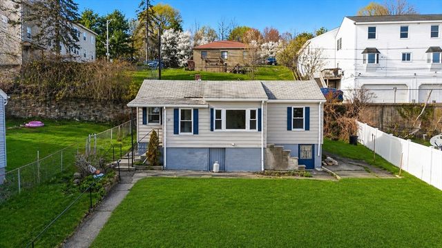 25 Johnson St, Worcester, MA 01604
