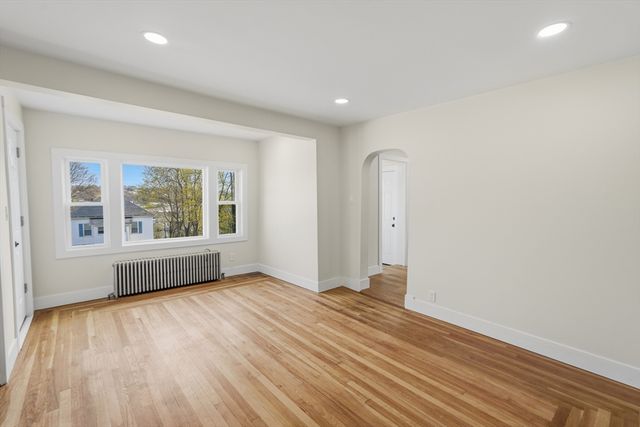 25 Johnson St, Worcester, MA 01604