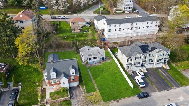 25 Johnson St, Worcester, MA 01604