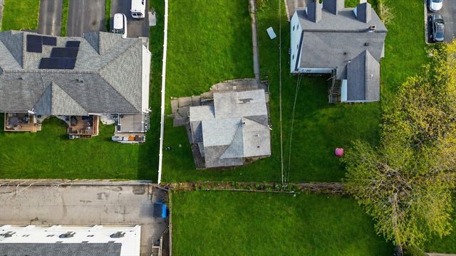 25 Johnson St, Worcester, MA 01604