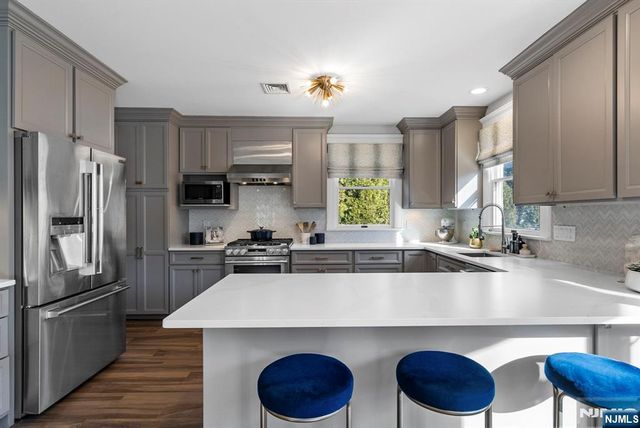 163 Hampton Place, Ridgewood, NJ 07450