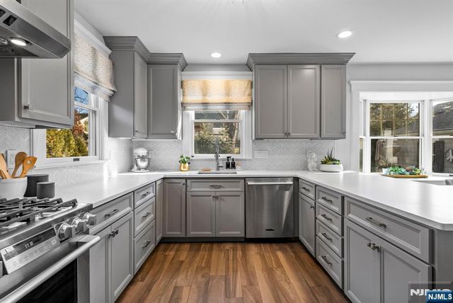 163 Hampton Place, Ridgewood, NJ 07450