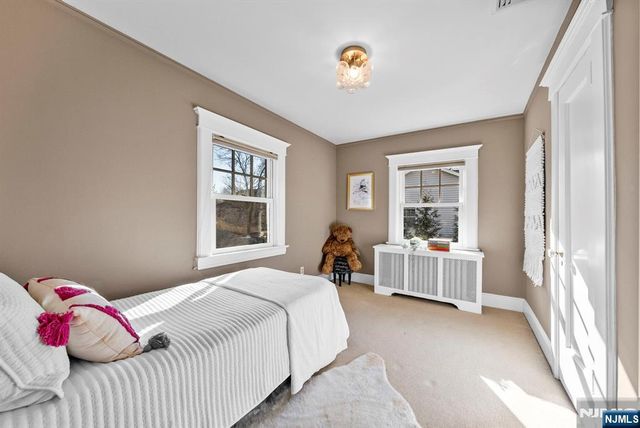 163 Hampton Place, Ridgewood, NJ 07450