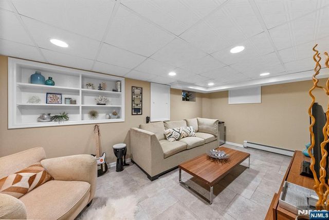 163 Hampton Place, Ridgewood, NJ 07450