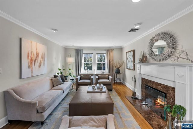 163 Hampton Place, Ridgewood, NJ 07450