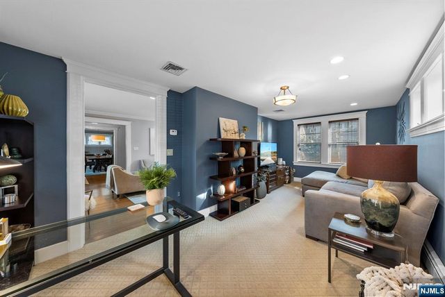 163 Hampton Place, Ridgewood, NJ 07450