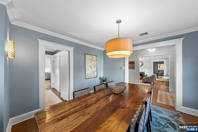 163 Hampton Place, Ridgewood, NJ 07450