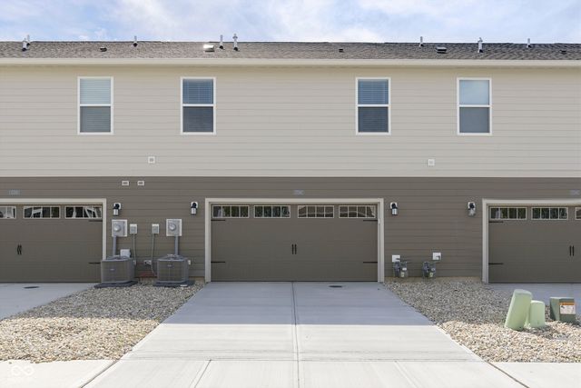 17290 Wellburn Drive, Westfield, IN 46074