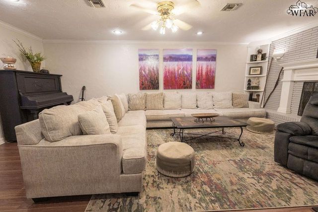 4414 MARTINIQUE STREET, Wichita Falls, TX 76308