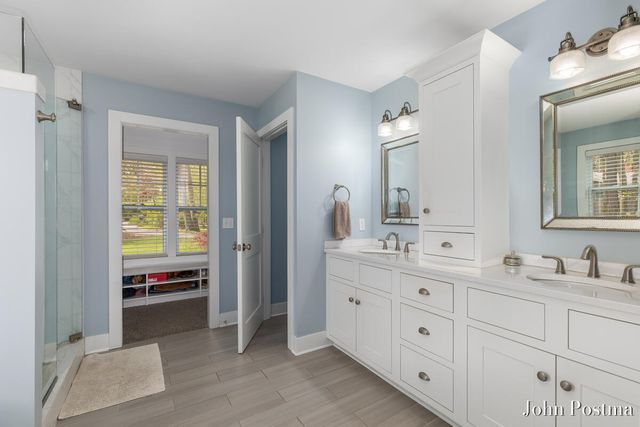 7314 Thornapple Park Drive, Grand Rapids, MI 49546