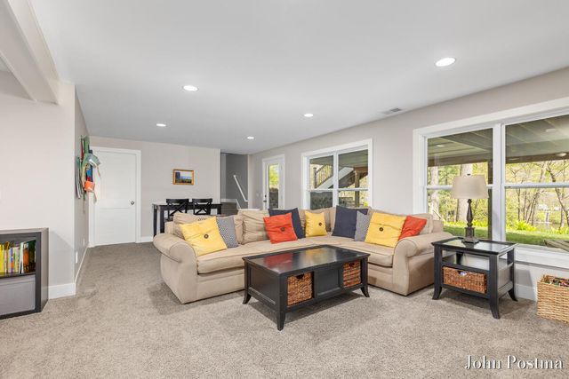 7314 Thornapple Park Drive, Grand Rapids, MI 49546