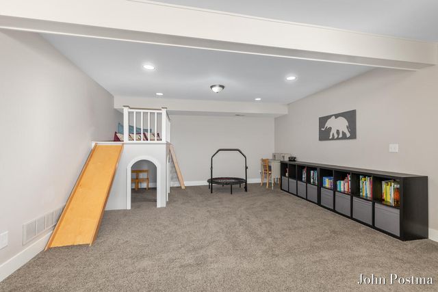 7314 Thornapple Park Drive, Grand Rapids, MI 49546