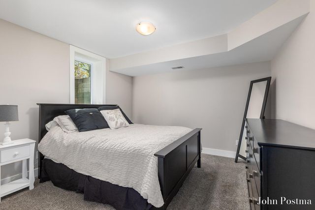7314 Thornapple Park Drive, Grand Rapids, MI 49546