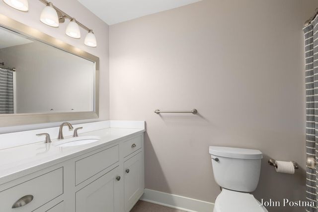 7314 Thornapple Park Drive, Grand Rapids, MI 49546