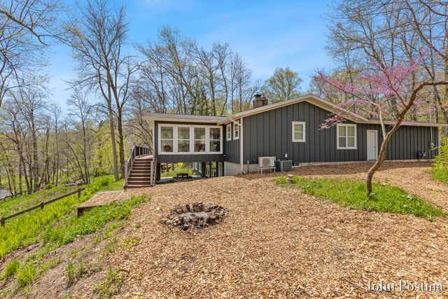 7314 Thornapple Park Drive, Grand Rapids, MI 49546
