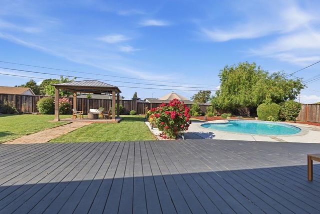 7947 Serena Court, Dublin, CA 94568