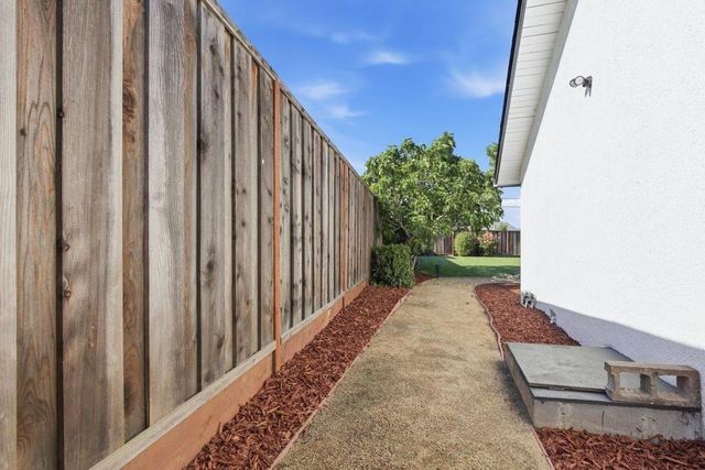 7947 Serena Court, Dublin, CA 94568