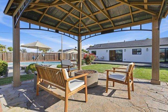 7947 Serena Court, Dublin, CA 94568