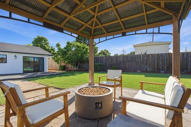 7947 Serena Court, Dublin, CA 94568