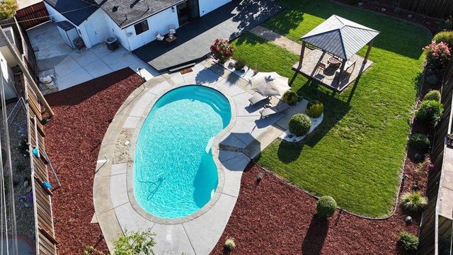 7947 Serena Court, Dublin, CA 94568