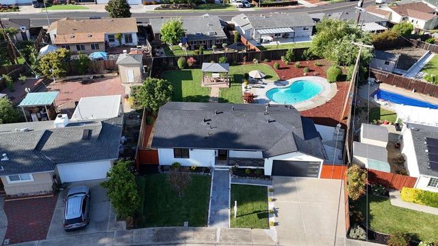 7947 Serena Court, Dublin, CA 94568