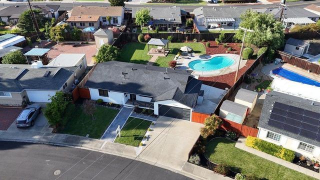 7947 Serena Court, Dublin, CA 94568