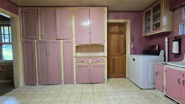 59 Becker Street, Lake Peekskill, NY 10537