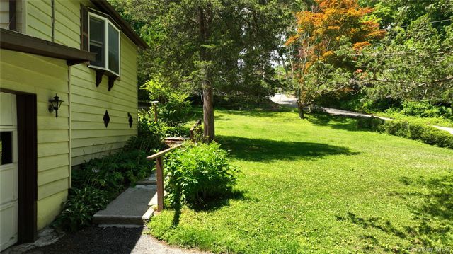 59 Becker Street, Lake Peekskill, NY 10537