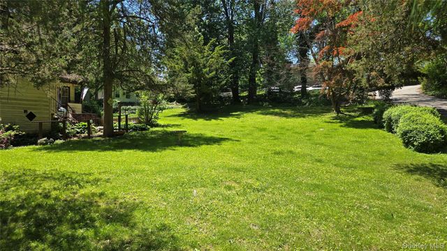 59 Becker Street, Lake Peekskill, NY 10537