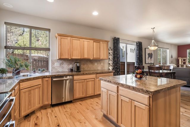 61285 Bronze Meadow Lane, Bend, OR 97702