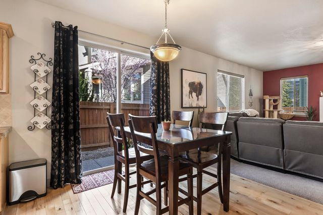 61285 Bronze Meadow Lane, Bend, OR 97702