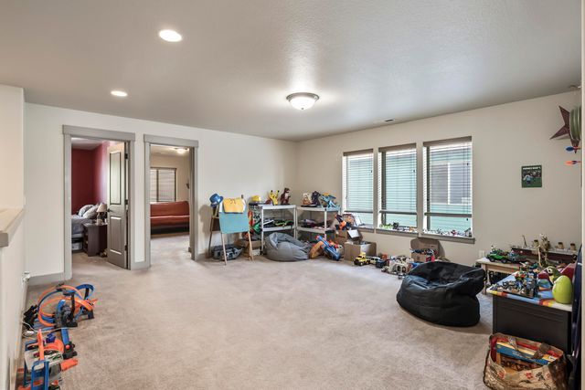 61285 Bronze Meadow Lane, Bend, OR 97702