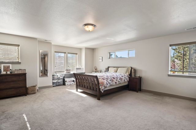 61285 Bronze Meadow Lane, Bend, OR 97702