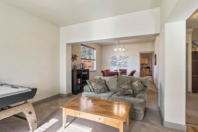 61285 Bronze Meadow Lane, Bend, OR 97702