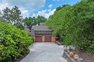 6420 Commerce Road, West Bloomfield Charter Township, MI 48324