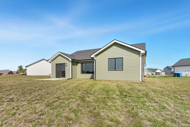 1483 Marsh Deer Run, Huntertown, IN 46748