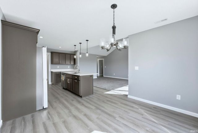 1483 Marsh Deer Run, Huntertown, IN 46748