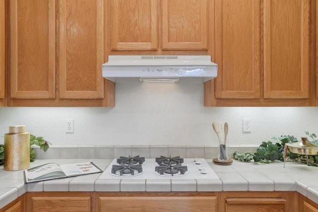 69 Windcrest Lane, South San Francisco, CA 94080