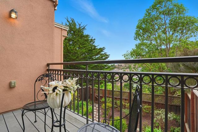 69 Windcrest Lane, South San Francisco, CA 94080