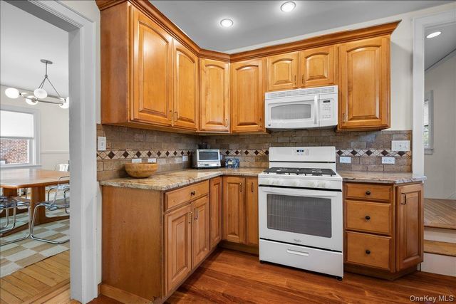 54 Ogden Avenue, White Plains, NY 10605