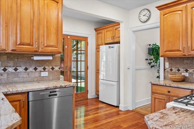 54 Ogden Avenue, White Plains, NY 10605